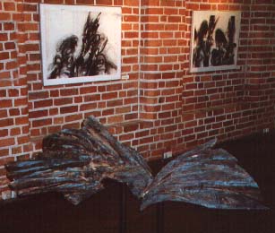 Flügel. Holz. 2000